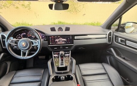 Porsche Cayenne III, 2022 год, 11 300 000 рублей, 15 фотография