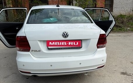 Volkswagen Polo VI (EU Market), 2017 год, 1 000 000 рублей, 13 фотография