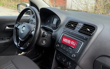Volkswagen Polo VI (EU Market), 2017 год, 1 000 000 рублей, 18 фотография
