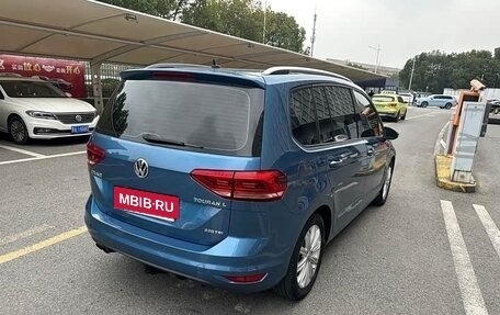 Volkswagen Touran III, 2021 год, 1 373 000 рублей, 4 фотография