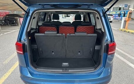 Volkswagen Touran III, 2021 год, 1 373 000 рублей, 6 фотография
