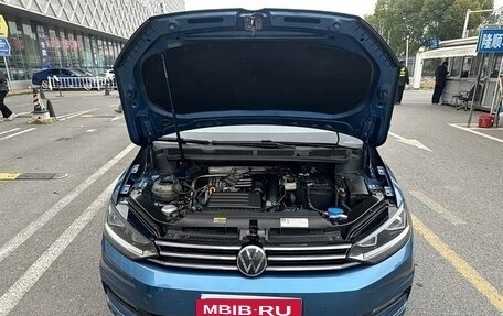 Volkswagen Touran III, 2021 год, 1 373 000 рублей, 7 фотография