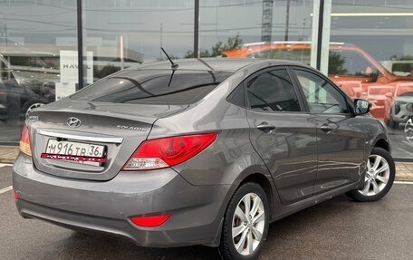 Hyundai Solaris II рестайлинг, 2011 год, 715 000 рублей, 2 фотография