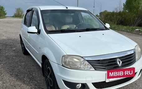 Renault Logan I, 2014 год, 420 000 рублей, 2 фотография