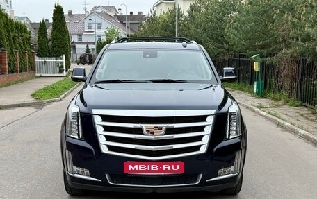 Cadillac Escalade IV, 2018 год, 3 950 000 рублей, 2 фотография