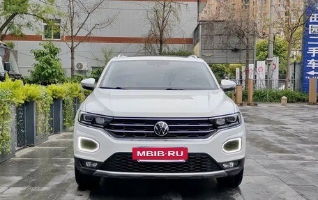 Volkswagen T-Roc I, 2021 год, 1 522 300 рублей, 2 фотография