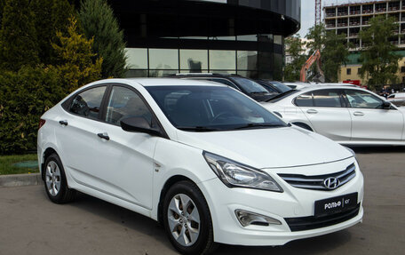 Hyundai Solaris II рестайлинг, 2015 год, 1 078 000 рублей, 2 фотография