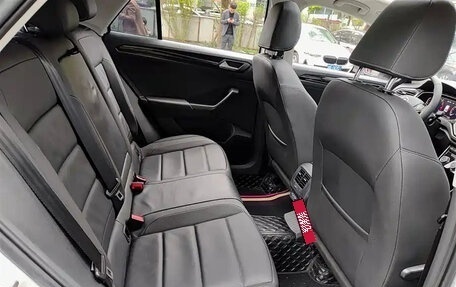Volkswagen T-Roc I, 2021 год, 1 522 300 рублей, 10 фотография