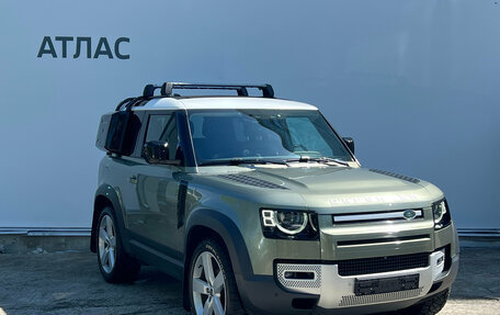 Land Rover Defender II, 2021 год, 6 400 000 рублей, 3 фотография