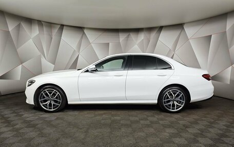 Mercedes-Benz E-Класс, 2021 год, 4 350 000 рублей, 3 фотография