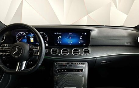 Mercedes-Benz E-Класс, 2021 год, 4 350 000 рублей, 10 фотография