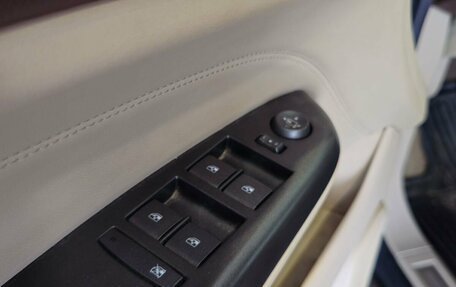 Cadillac SRX II рестайлинг, 2012 год, 1 399 000 рублей, 23 фотография