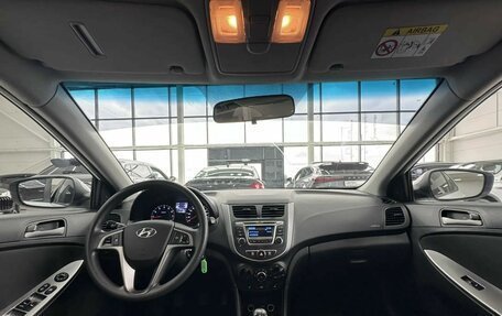 Hyundai Solaris II рестайлинг, 2016 год, 1 139 000 рублей, 12 фотография