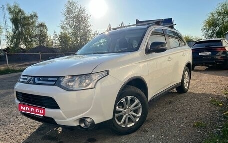 Mitsubishi Outlander III рестайлинг 3, 2012 год, 1 280 000 рублей, 5 фотография