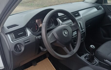 Skoda Rapid I, 2017 год, 1 165 000 рублей, 14 фотография
