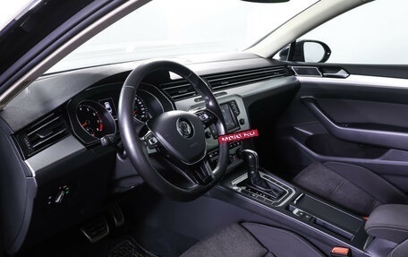 Volkswagen Passat B8 рестайлинг, 2016 год, 1 685 000 рублей, 15 фотография
