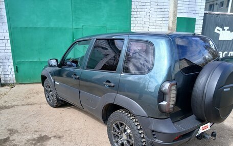 Chevrolet Niva I рестайлинг, 2013 год, 600 000 рублей, 3 фотография