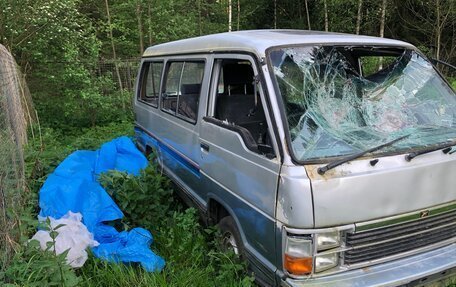 Toyota HiAce H50 H60 H70, 1986 год, 110 000 рублей, 3 фотография