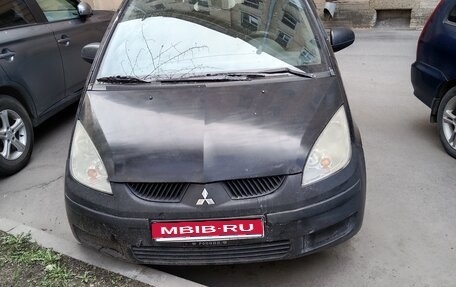 Mitsubishi Colt VI рестайлинг, 2005 год, 230 000 рублей, 1 фотография