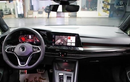 Volkswagen Golf VIII, 2025 год, 2 200 000 рублей, 6 фотография