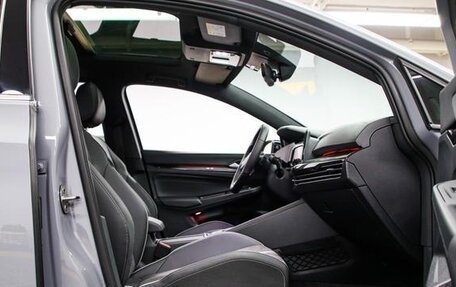 Volkswagen Golf VIII, 2025 год, 2 200 000 рублей, 15 фотография