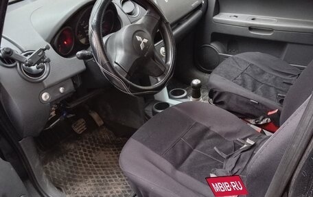 Mitsubishi Colt VI рестайлинг, 2005 год, 230 000 рублей, 10 фотография