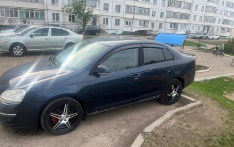Volkswagen Jetta VI, 2008 год, 450 000 рублей, 2 фотография