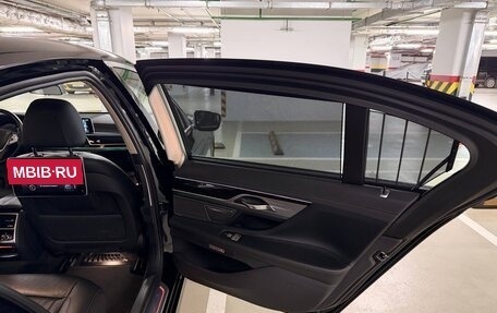 BMW 7 серия, 2018 год, 4 340 000 рублей, 11 фотография