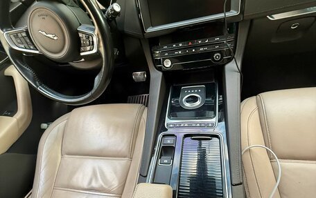 Jaguar F-Pace, 2019 год, 2 675 000 рублей, 29 фотография