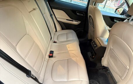 Jaguar F-Pace, 2019 год, 2 675 000 рублей, 33 фотография