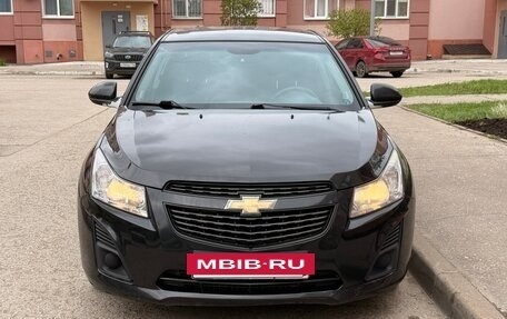 Chevrolet Cruze II, 2013 год, 595 000 рублей, 3 фотография