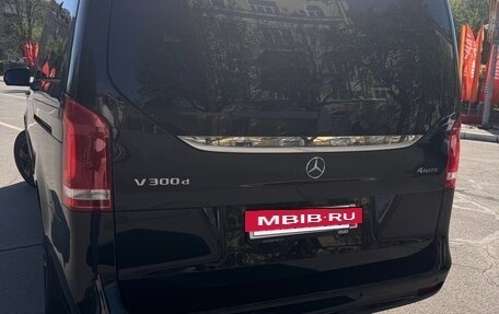 Mercedes-Benz V-Класс, 2023 год, 11 300 000 рублей, 20 фотография