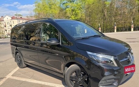 Mercedes-Benz V-Класс, 2023 год, 11 300 000 рублей, 25 фотография