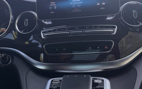 Mercedes-Benz V-Класс, 2023 год, 11 300 000 рублей, 36 фотография