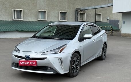 Toyota Prius IV XW50, 2020 год, 2 150 000 рублей, 1 фотография