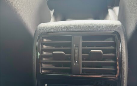 Volkswagen Passat B8 рестайлинг, 2019 год, 2 500 000 рублей, 23 фотография