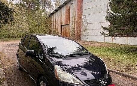 Honda Fit III, 2009 год, 800 000 рублей, 2 фотография