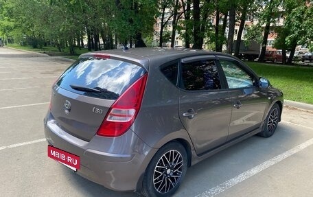 Hyundai i30 I, 2011 год, 690 000 рублей, 3 фотография