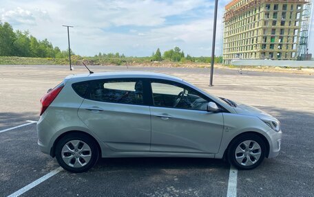 Hyundai Solaris II рестайлинг, 2015 год, 707 000 рублей, 2 фотография