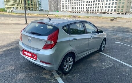 Hyundai Solaris II рестайлинг, 2015 год, 707 000 рублей, 3 фотография