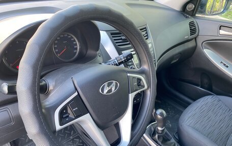 Hyundai Solaris II рестайлинг, 2015 год, 707 000 рублей, 27 фотография