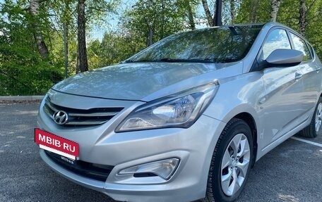 Hyundai Solaris II рестайлинг, 2015 год, 707 000 рублей, 18 фотография