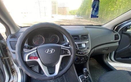 Hyundai Solaris II рестайлинг, 2015 год, 707 000 рублей, 28 фотография