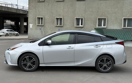 Toyota Prius IV XW50, 2020 год, 2 150 000 рублей, 5 фотография
