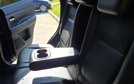 Mitsubishi Outlander III рестайлинг 3, 2014 год, 1 600 000 рублей, 9 фотография