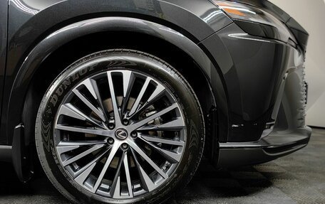 Lexus RX IV рестайлинг, 2023 год, 7 893 000 рублей, 9 фотография