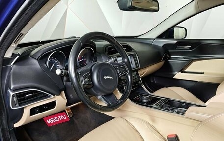 Jaguar XE I рестайлинг, 2016 год, 1 893 000 рублей, 19 фотография