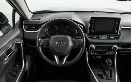 Toyota RAV4, 2021 год, 3 299 000 рублей, 11 фотография
