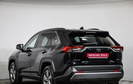 Toyota RAV4, 2021 год, 3 299 000 рублей, 7 фотография