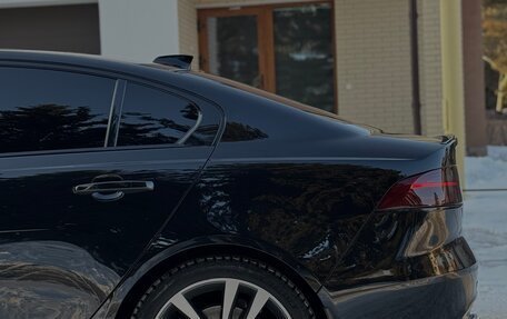 Jaguar XE I рестайлинг, 2016 год, 2 950 000 рублей, 24 фотография